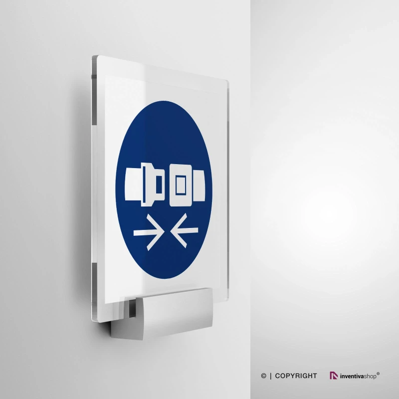Cartello obbligatorio agganciare le cinture di sicurezza M020