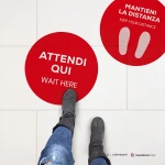Adesivi calpestabili per gestione code