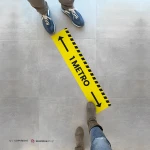 Adesivi calpestabili per gestione code